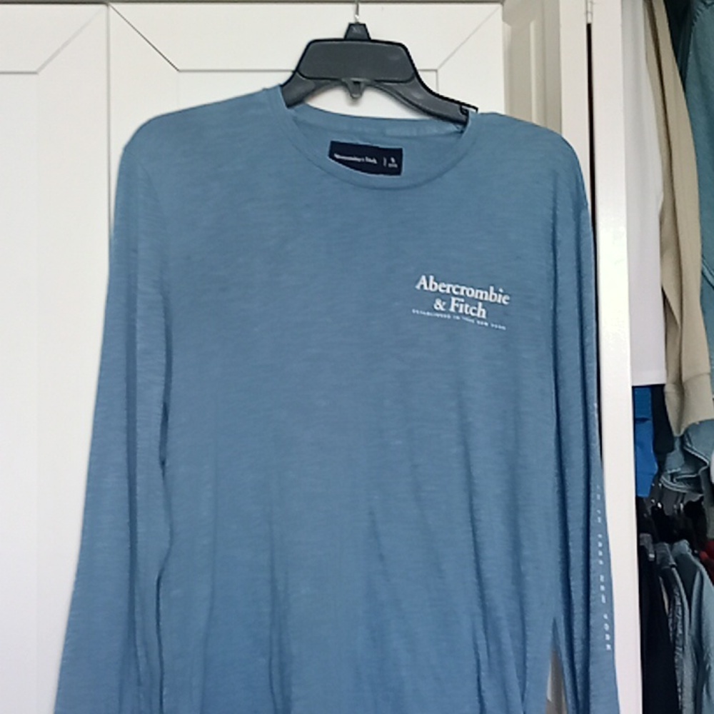 EUC Abercrombie and Fitch Long Sleeve tee